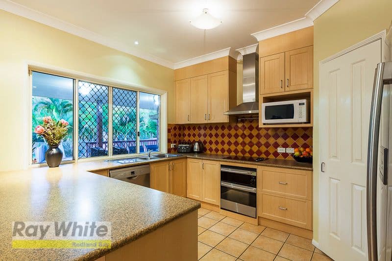 5 Malcomia Street, REDLAND BAY QLD 4165, Redland Bay - Thumbnail 5