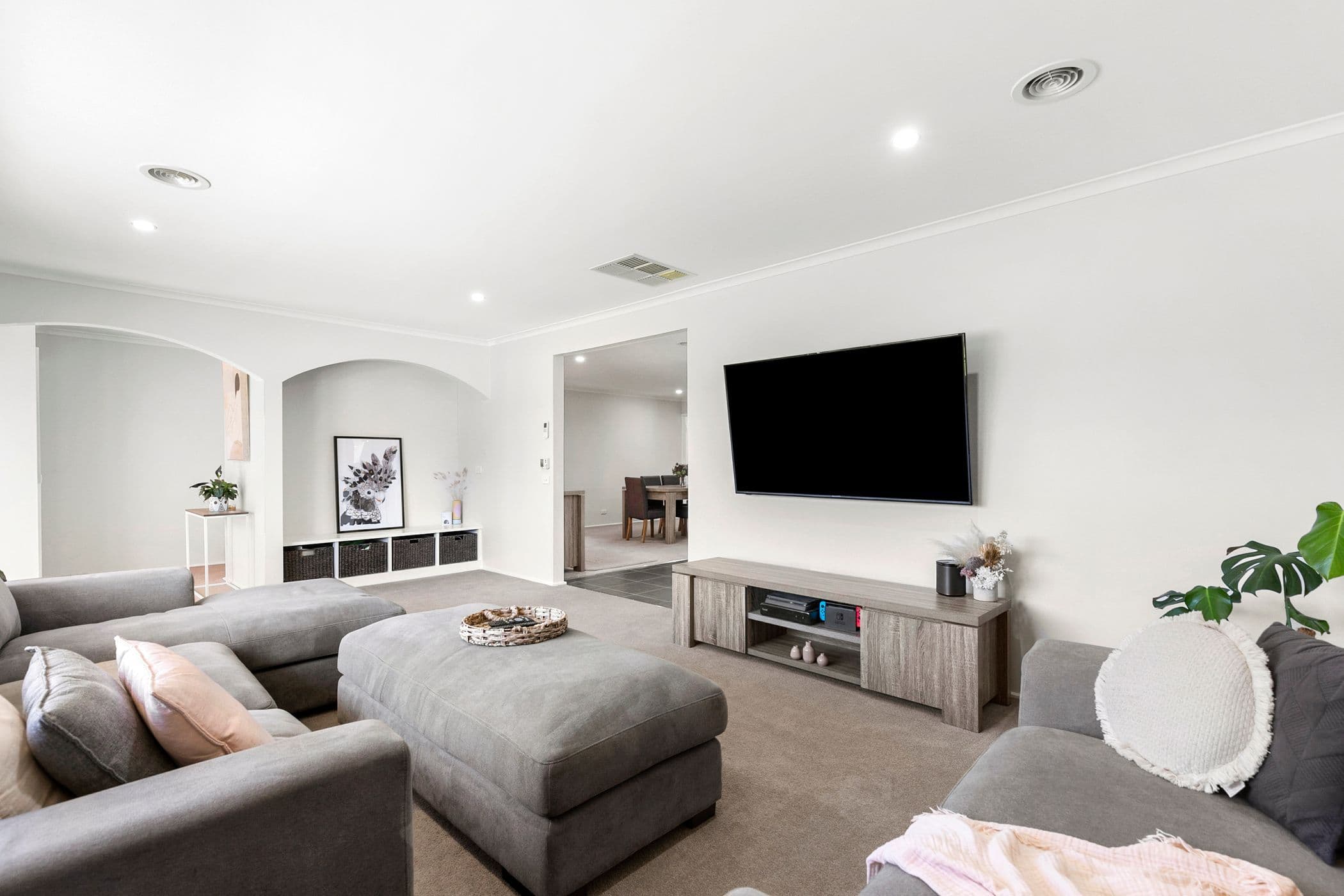 46 Churchill Avenue, Ararat VIC 3377, Ararat - Thumbnail 3