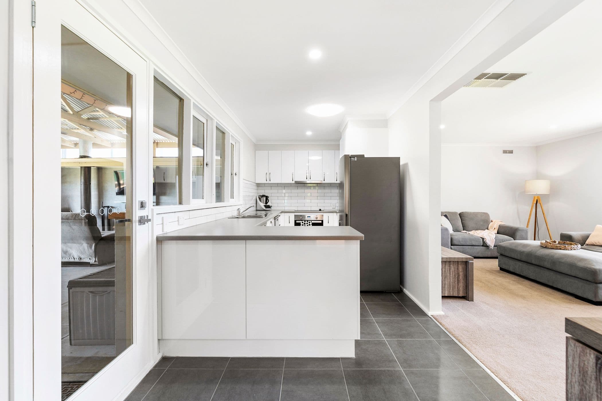 46 Churchill Avenue, Ararat VIC 3377, Ararat - Thumbnail 4