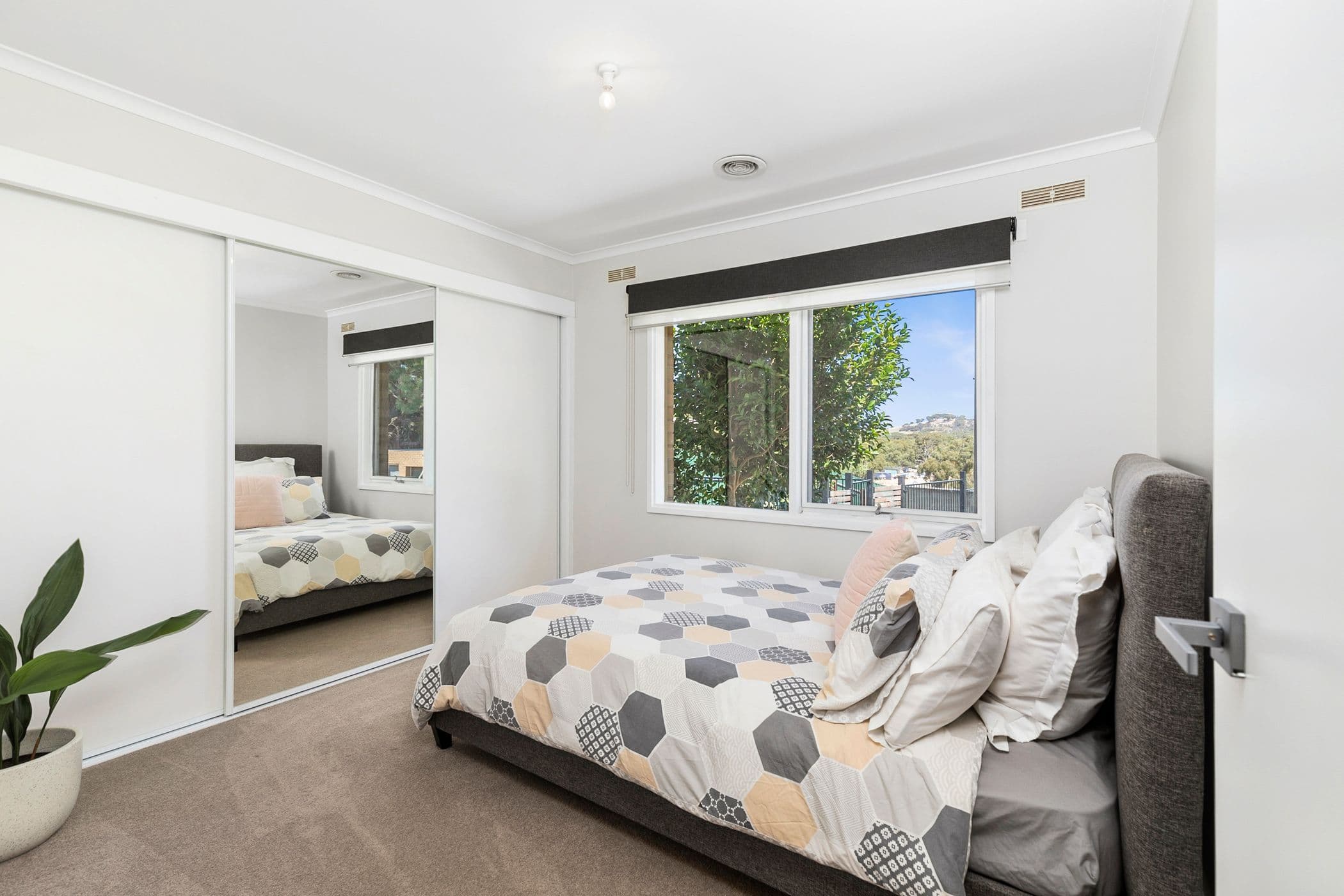 46 Churchill Avenue, Ararat VIC 3377, Ararat - Thumbnail 8