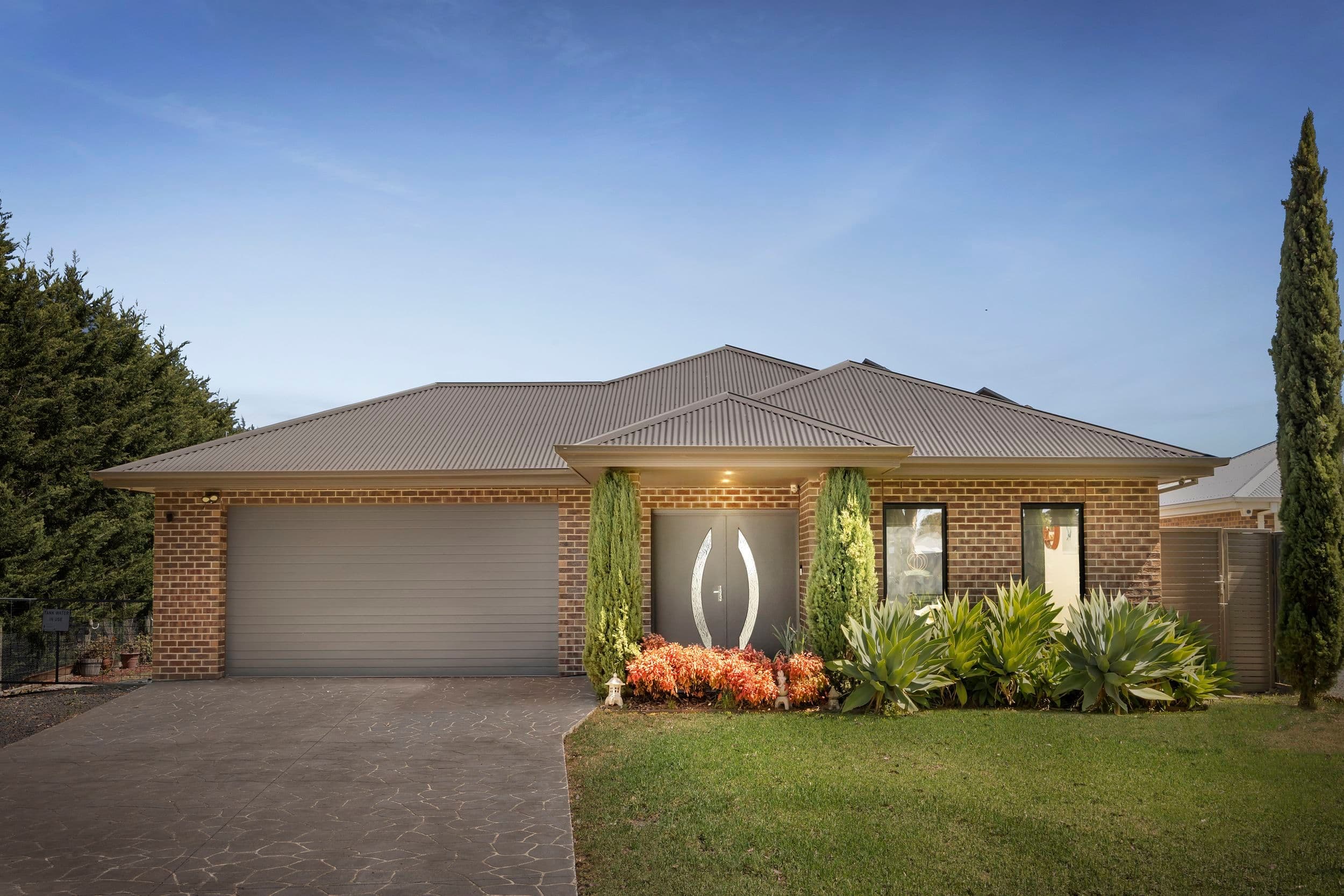 51 Highgrove Drive, Sunbury VIC 3429, Sunbury - Thumbnail 2