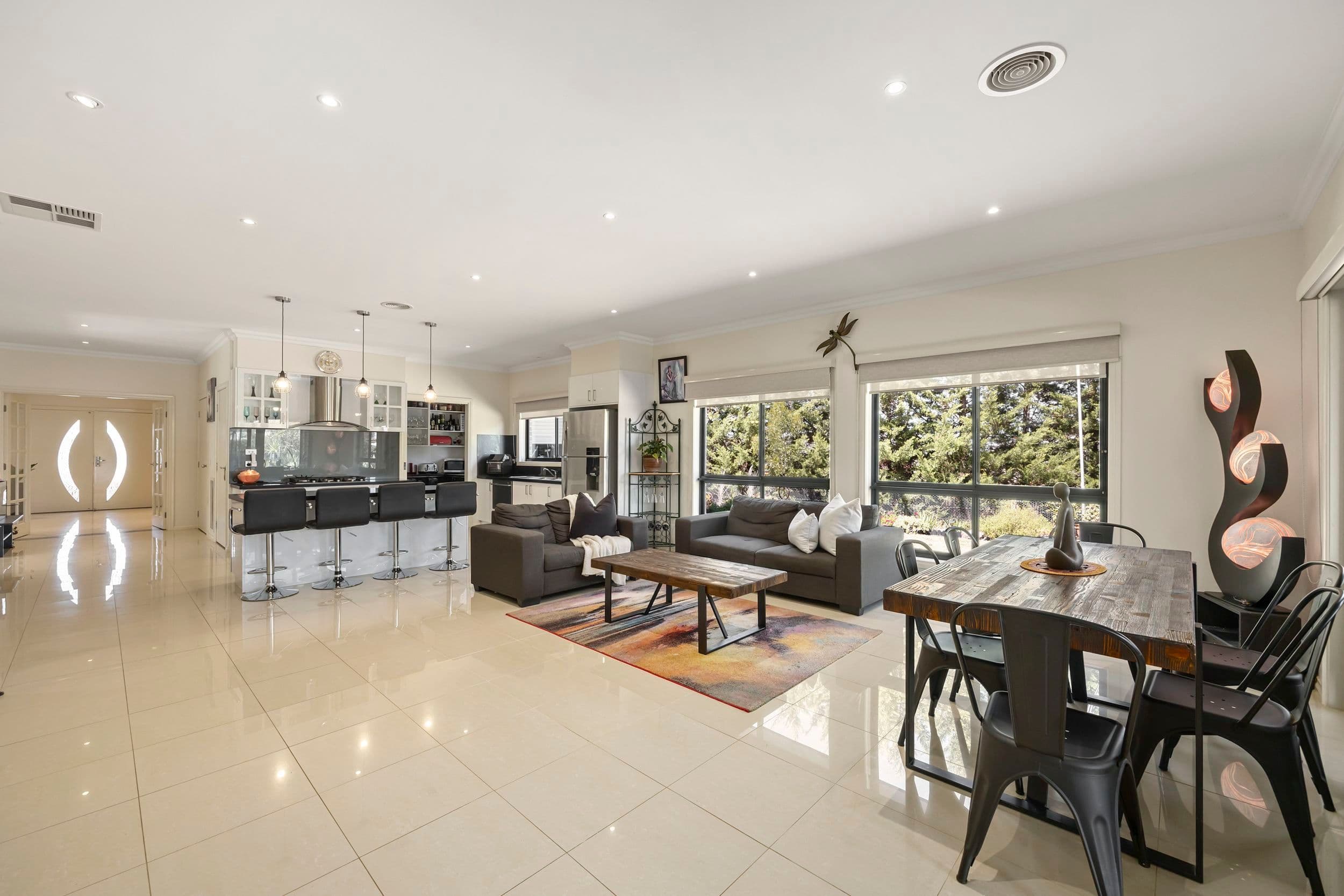 51 Highgrove Drive, Sunbury VIC 3429, Sunbury - Thumbnail 3