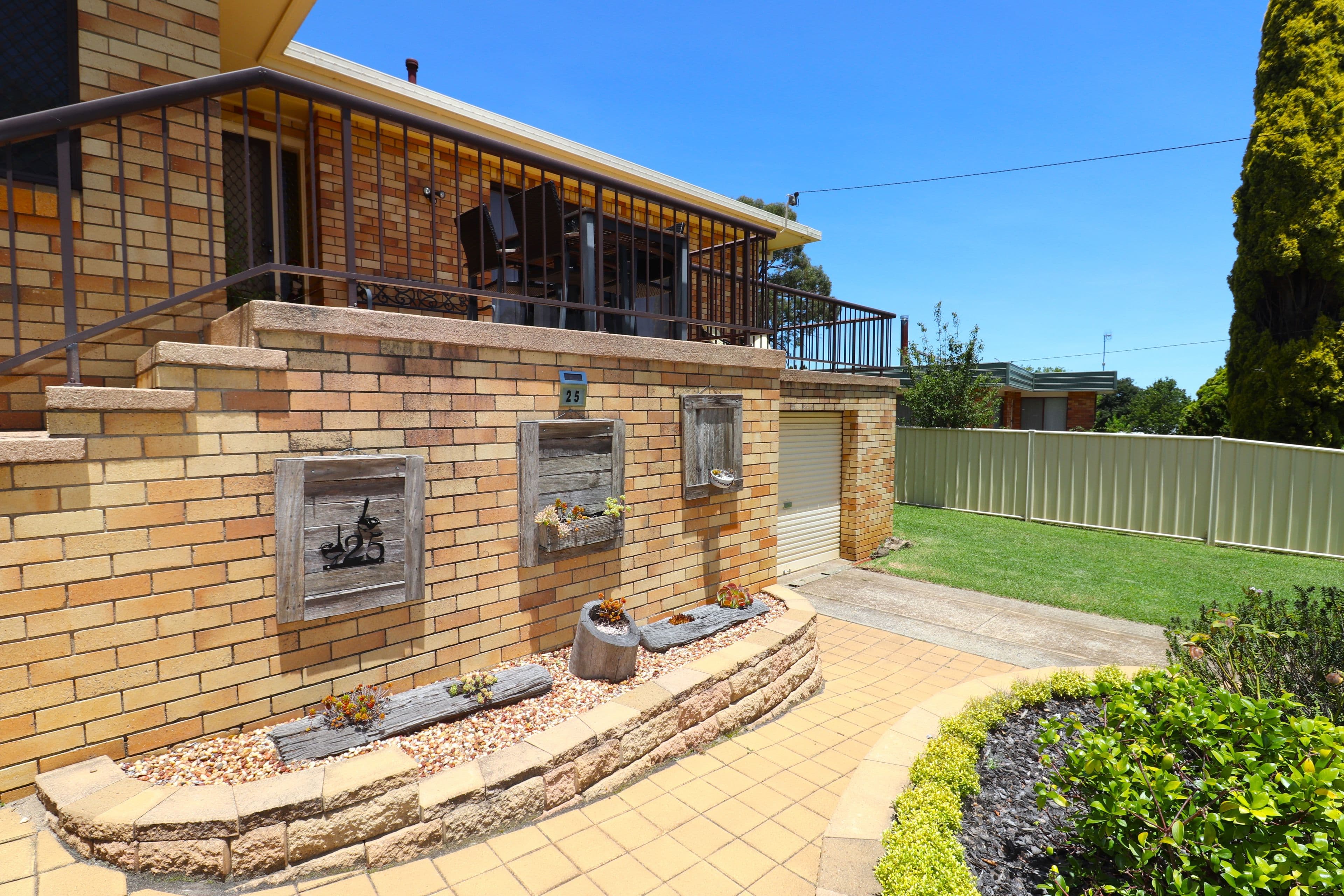 25 Lindsay Avenue, Glen Innes NSW 2370, Glen Innes - Thumbnail 3