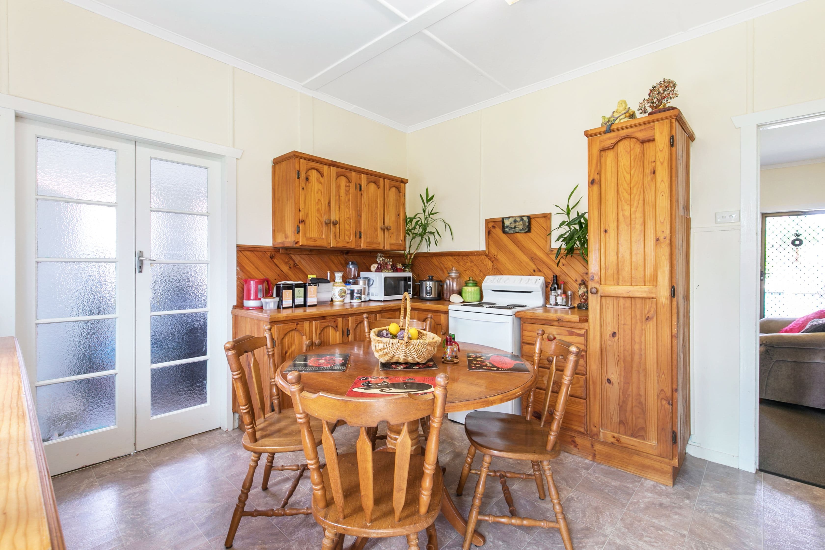 40 Hutton Avenue, Wynnum QLD 4178, Wynnum - Thumbnail 3