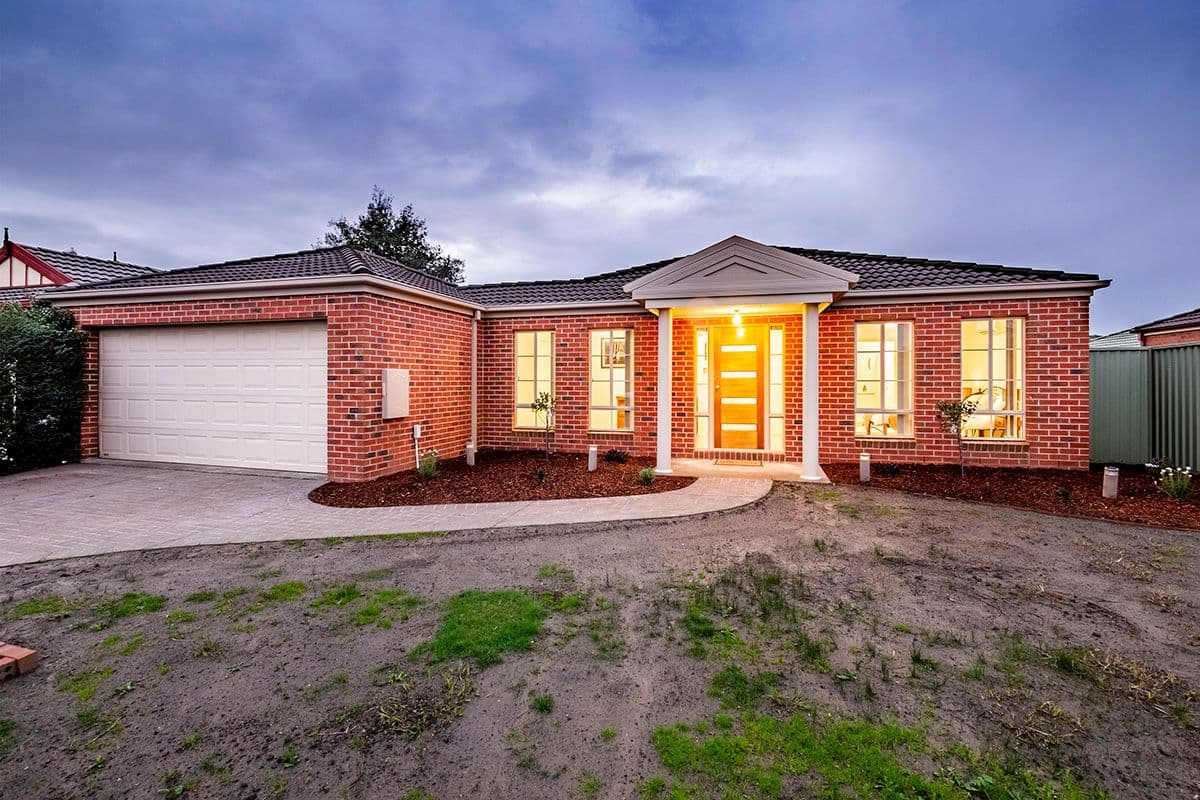 6 Greenock Crescent, Cranbourne East VIC 3977, Cranbourne East - Image 1