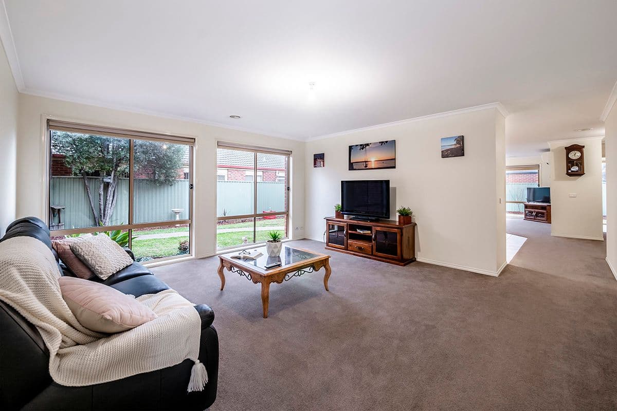 6 Greenock Crescent, Cranbourne East VIC 3977, Cranbourne East - Thumbnail 6