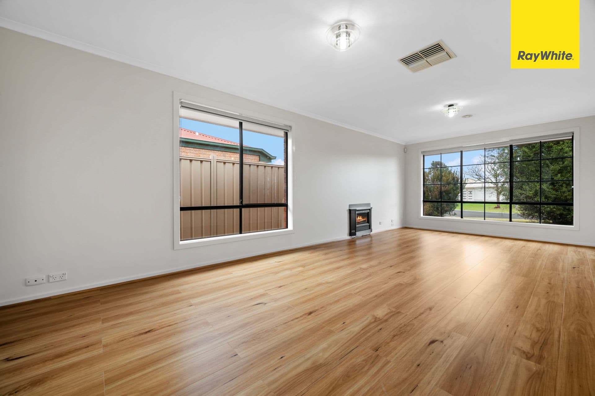 2 Anthony Court, Melton West VIC 3337, Melton West - Thumbnail 3
