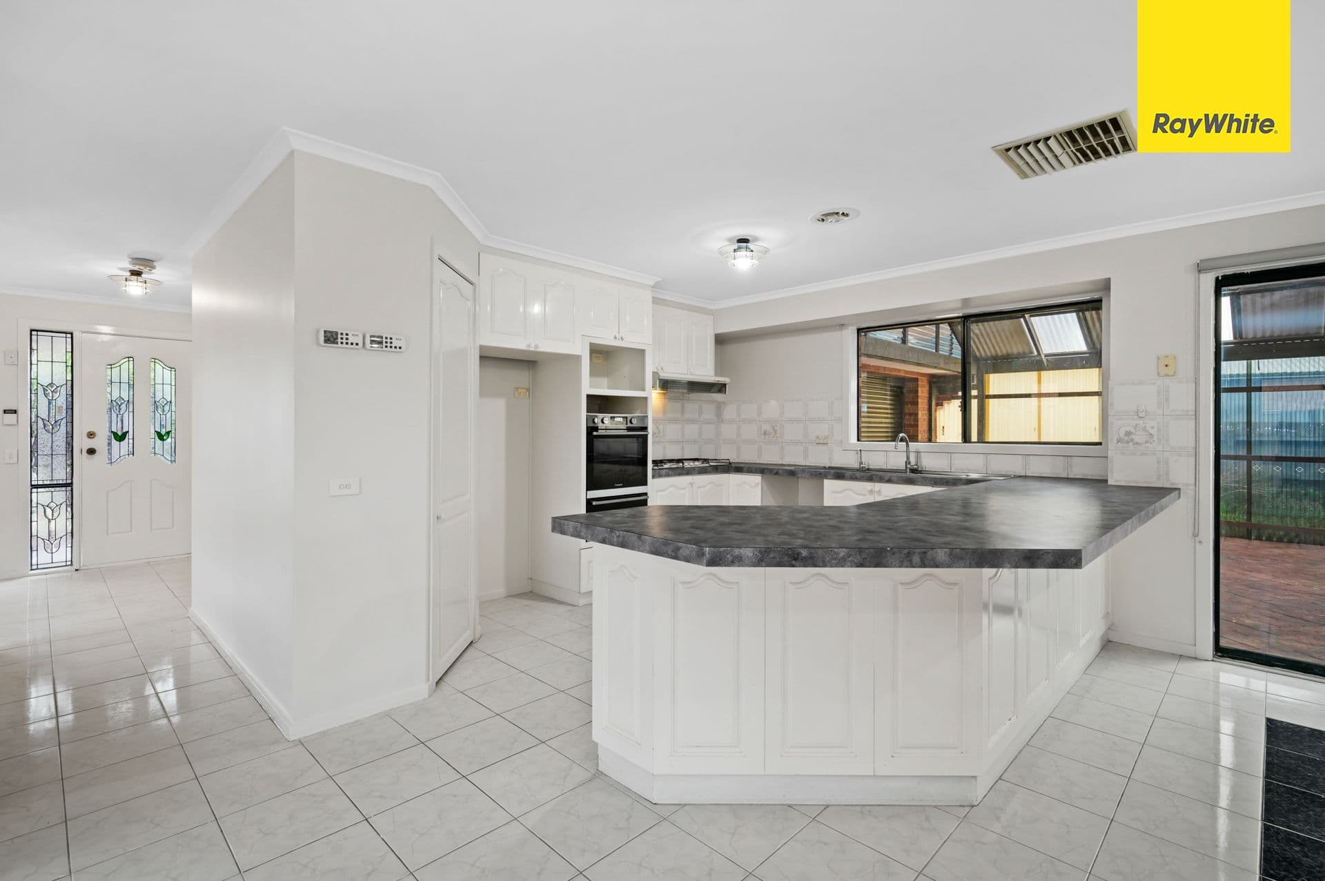 2 Anthony Court, Melton West VIC 3337, Melton West - Thumbnail 4