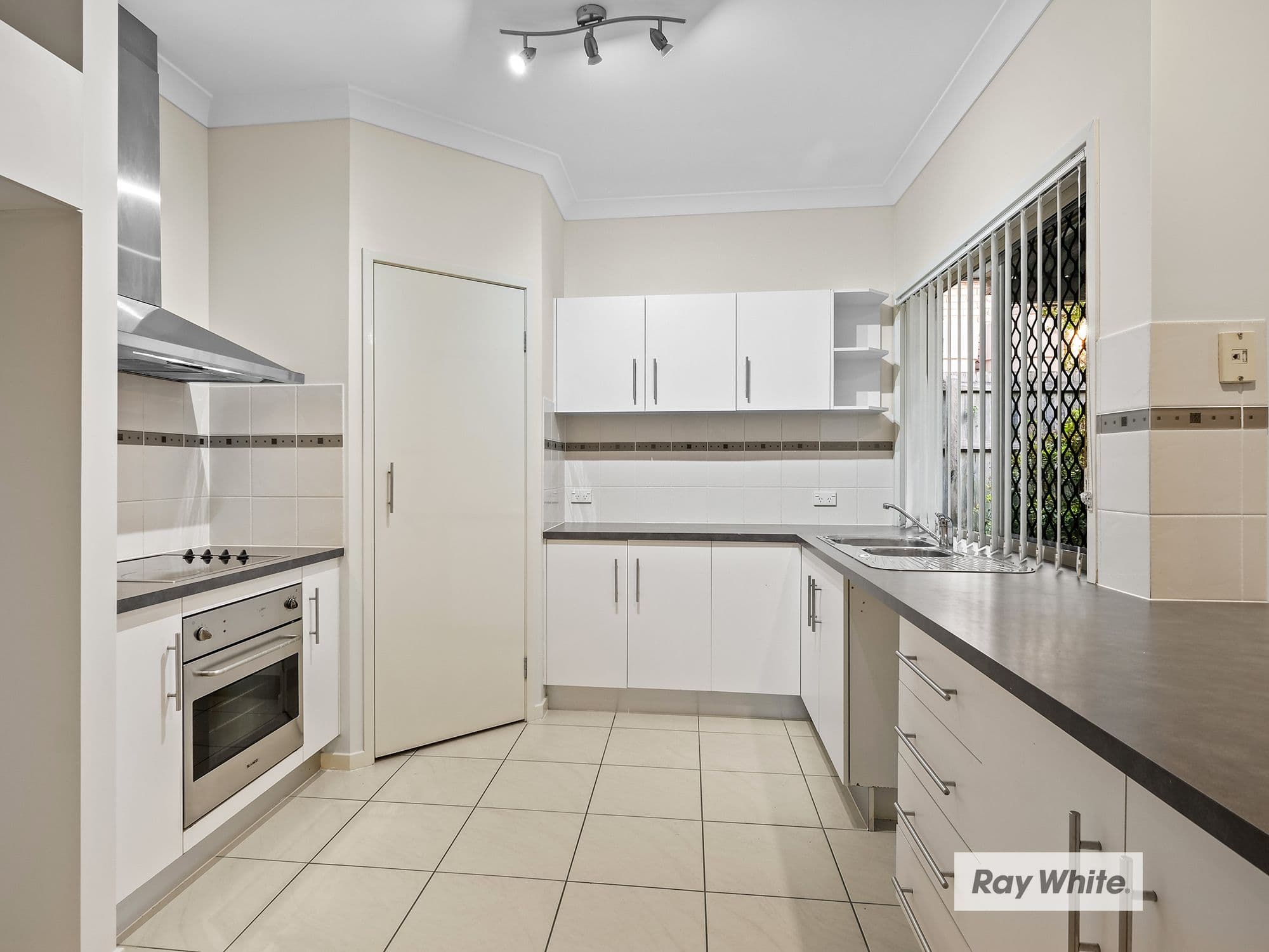 96 Sanctuary Drive, FOREST LAKE QLD 4078, Forest Lake - Thumbnail 4