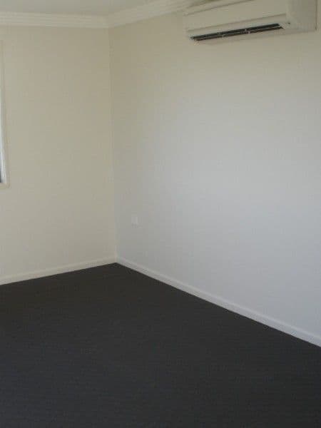 7 Laird Avenue, NORMAN GARDENS QLD 4701, Norman Gardens - Thumbnail 3