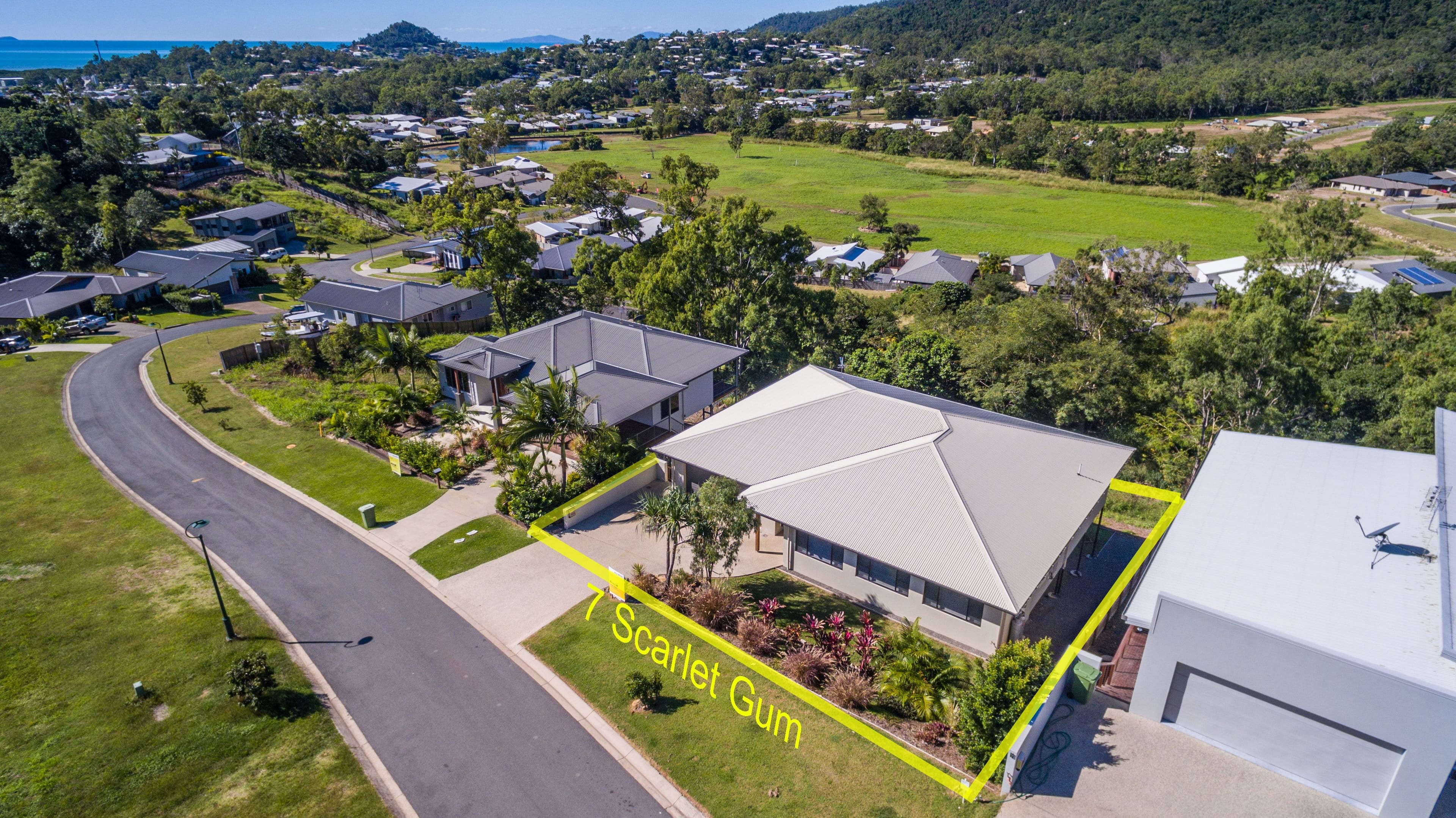 7 Scarlet Gum Crescent, Cannonvale QLD 4802, Cannonvale - Thumbnail 4