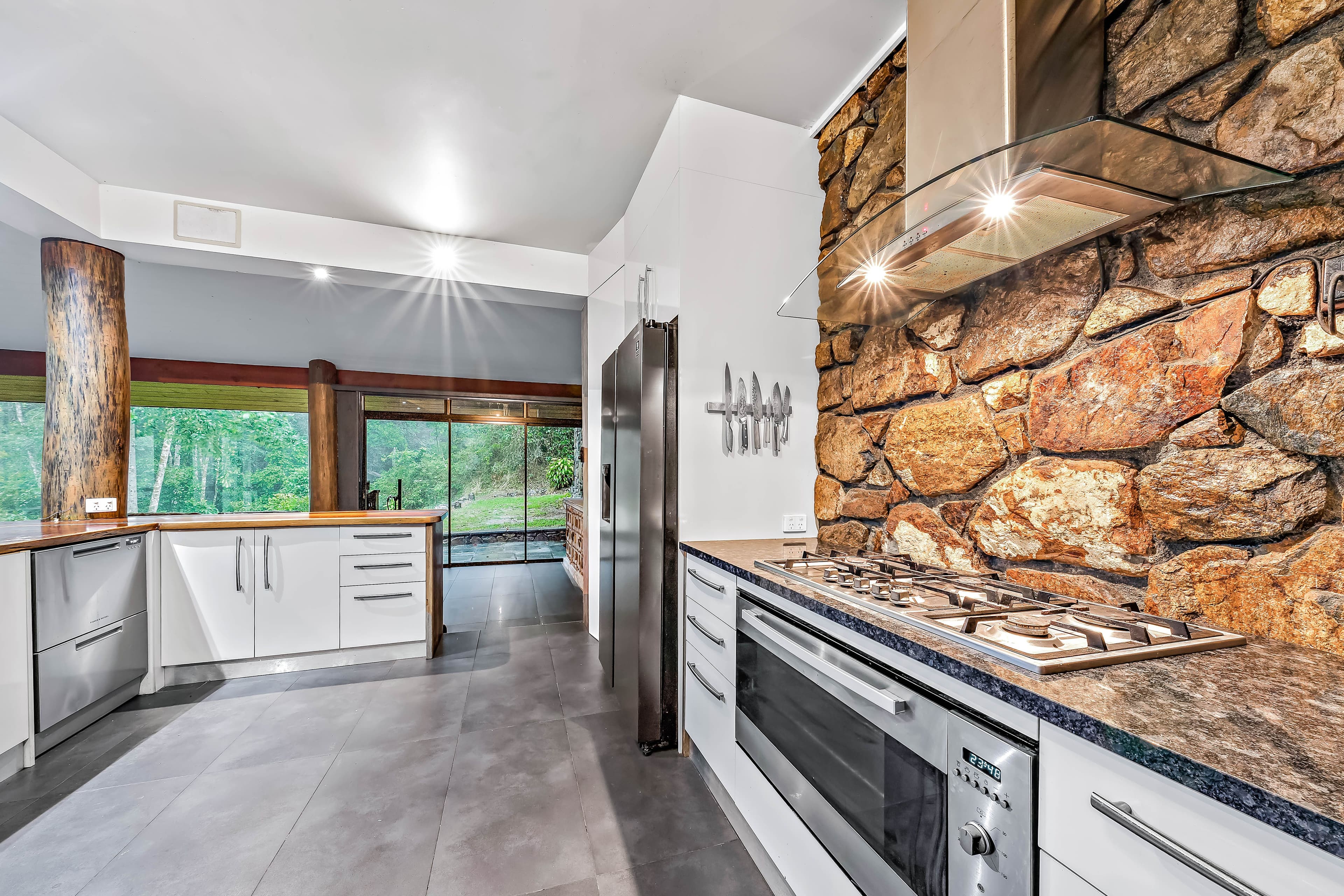 122 Orchid Road, Cannon Valley QLD 4800, Cannon Valley - Thumbnail 6