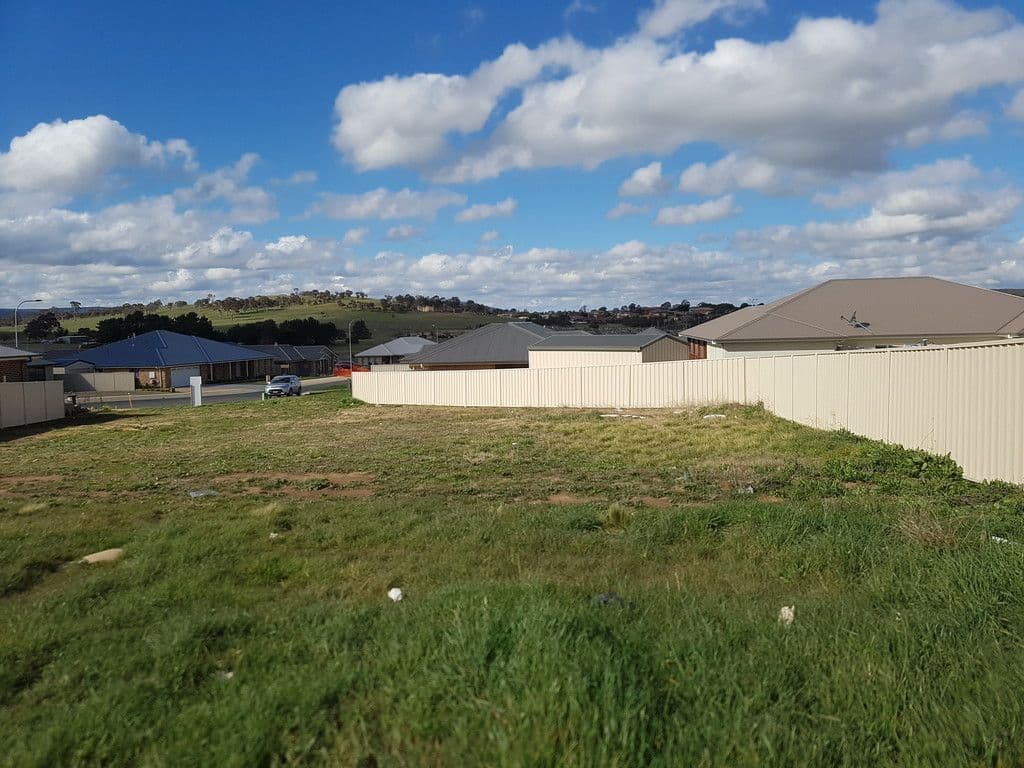 5 Lucas Close, Goulburn NSW 2580, Goulburn - Thumbnail 2