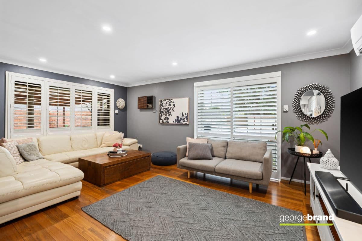 1/208 Avoca Drive, Green Point, NSW, Green Point - Thumbnail 2