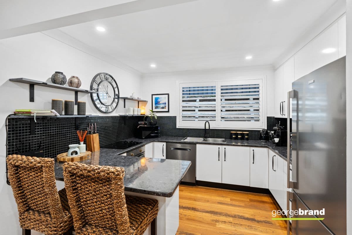 1/208 Avoca Drive, Green Point, NSW, Green Point - Thumbnail 4
