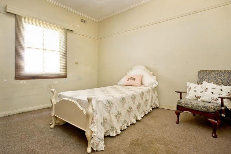 13 Pattison Avenue, NORTH GEELONG VIC 3215, North Geelong - Thumbnail 3