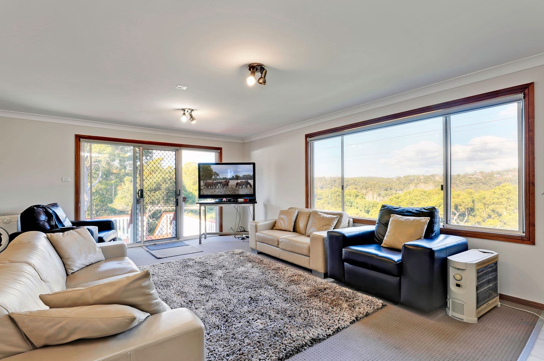 11 Fewtrell Avenue, Revesby Heights - Thumbnail 2