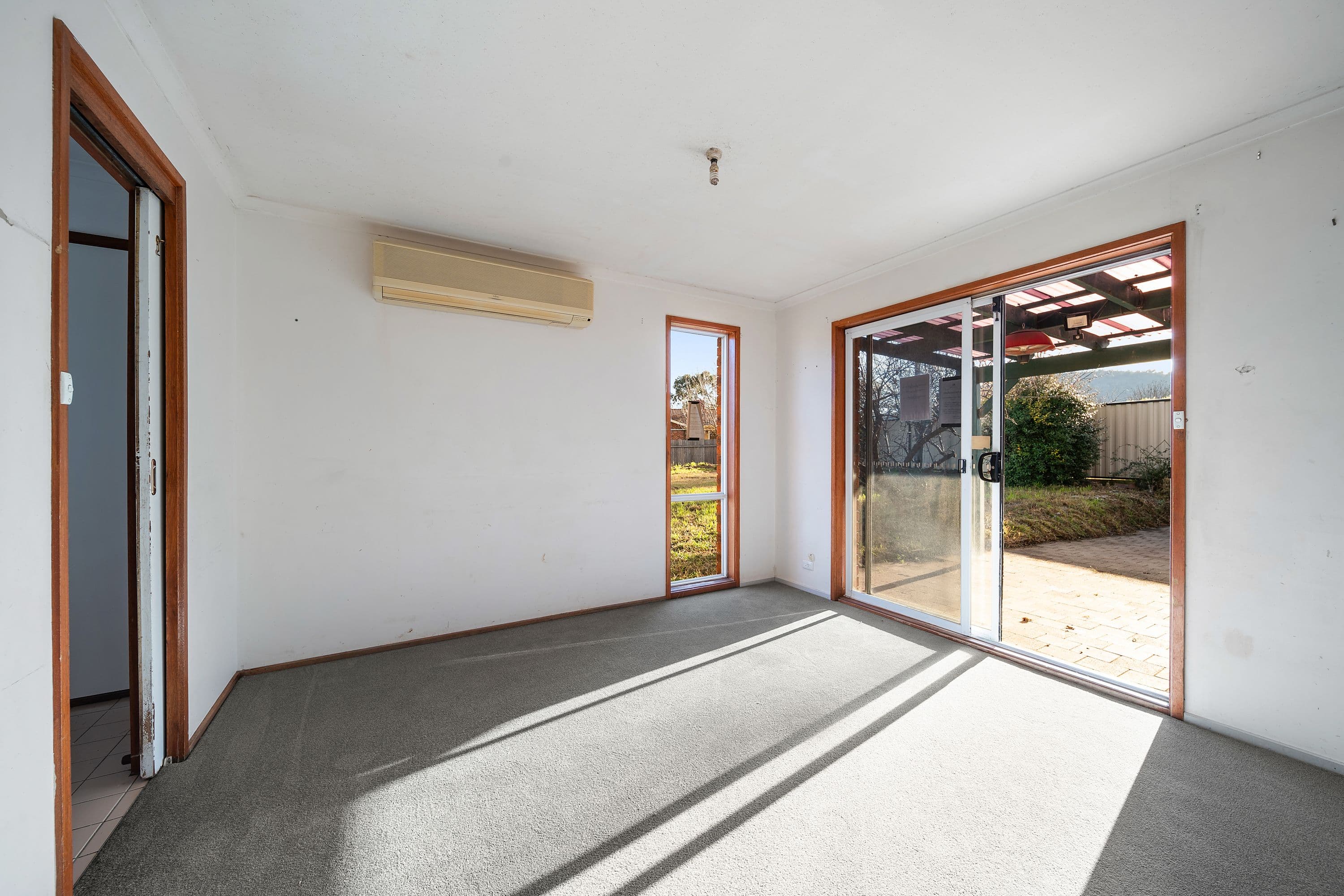 3 Ironbark Crescent, Banks ACT 2906, Banks - Thumbnail 3