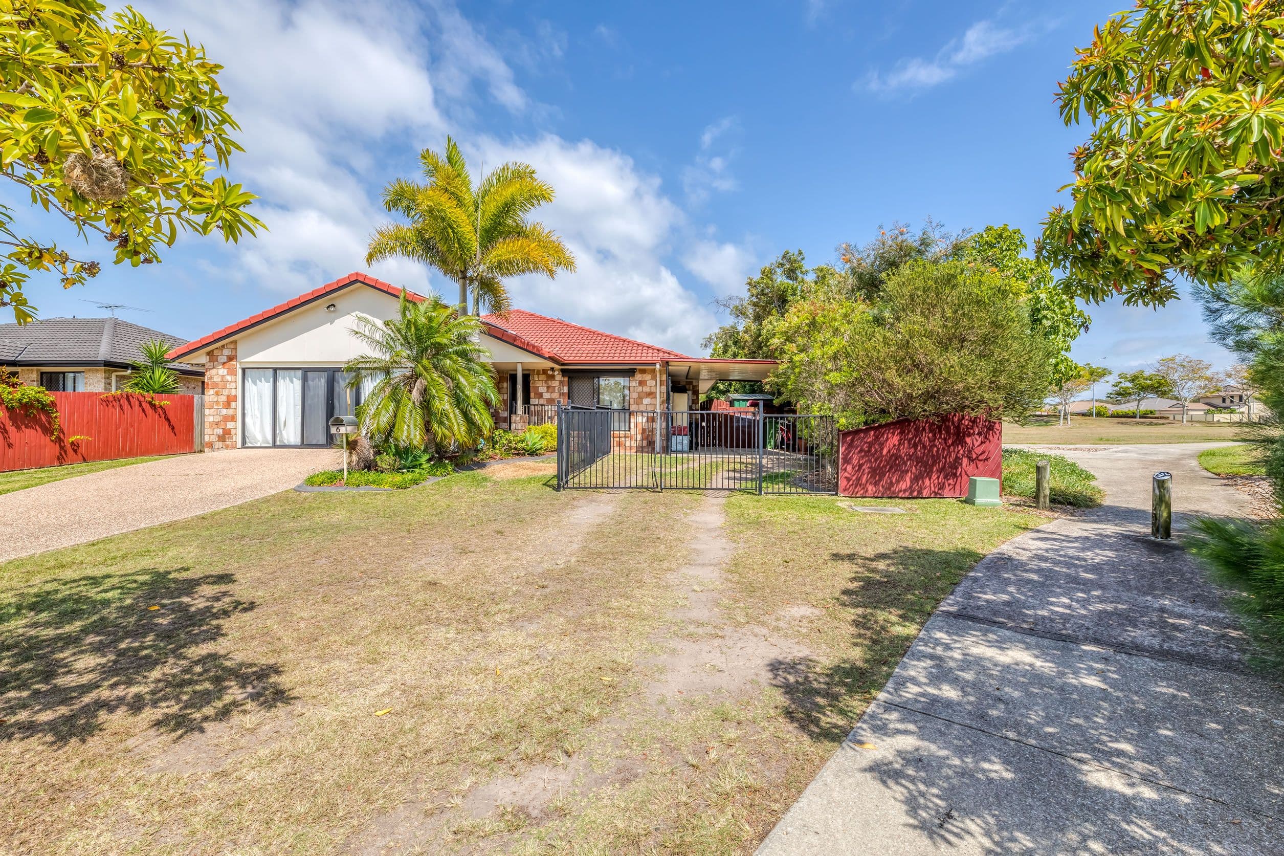 6 Tallow Court, Sandstone Point QLD 4511, Sandstone Point - Thumbnail 2
