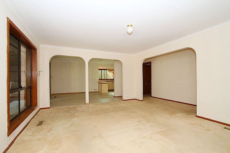 8 Essue Court, MILL PARK VIC 3082, Mill Park - Thumbnail 3