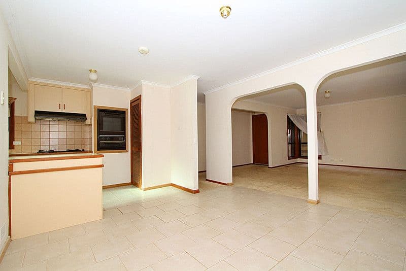 8 Essue Court, MILL PARK VIC 3082, Mill Park - Thumbnail 5