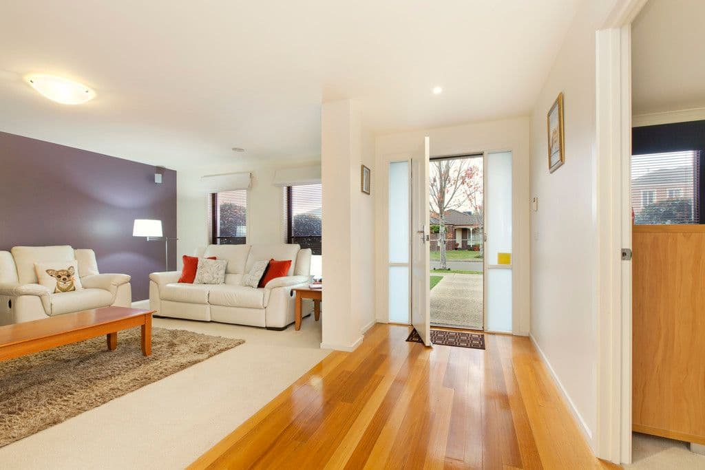 31 St Helens Avenue, Lake Gardens VIC 3355, Lake Gardens - Thumbnail 2