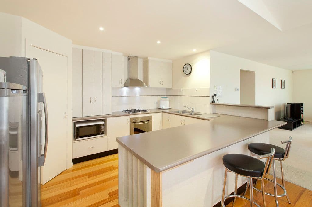 31 St Helens Avenue, Lake Gardens VIC 3355, Lake Gardens - Thumbnail 6