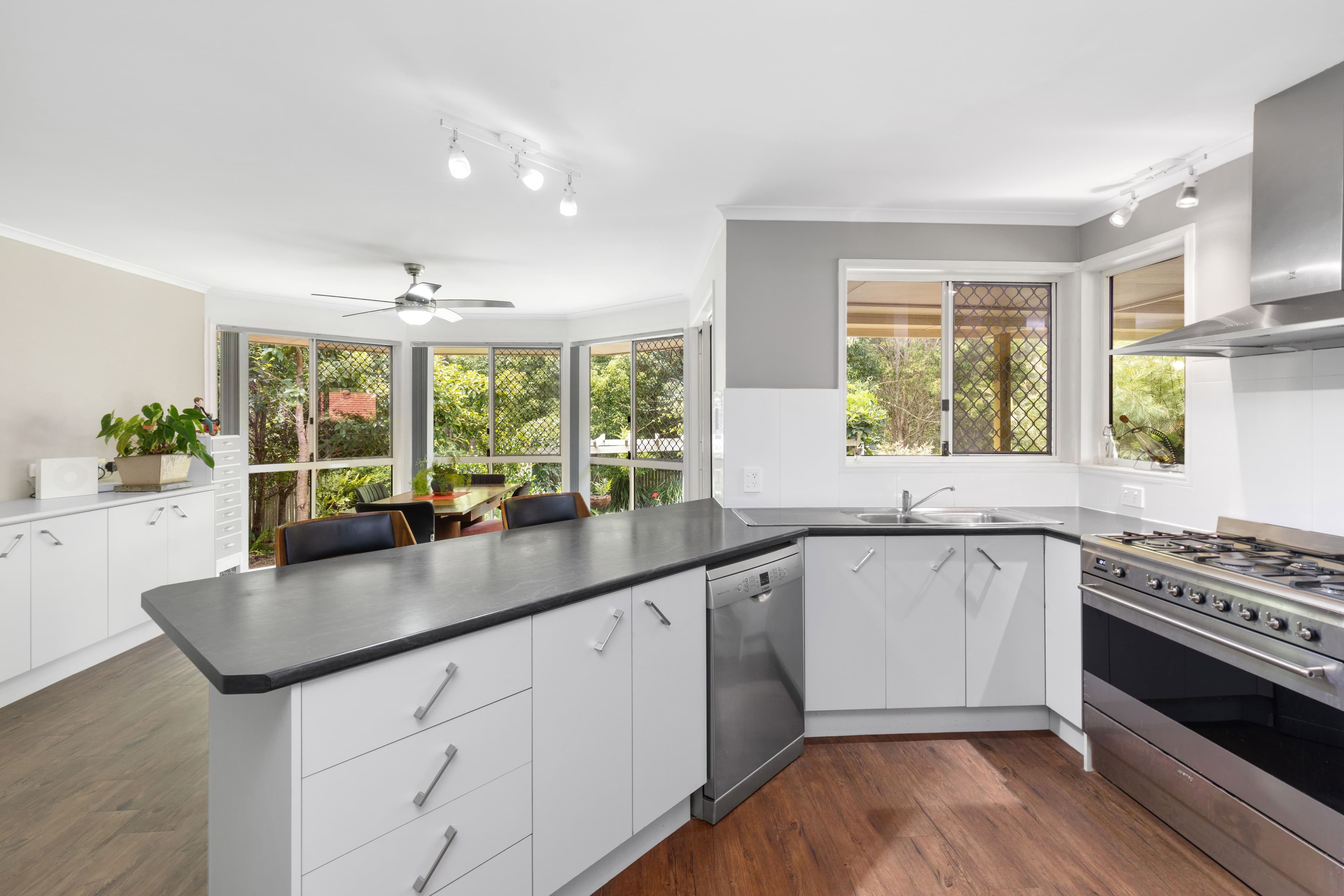 39 Peterson Road, Woodford QLD 4514, Woodford - Thumbnail 4