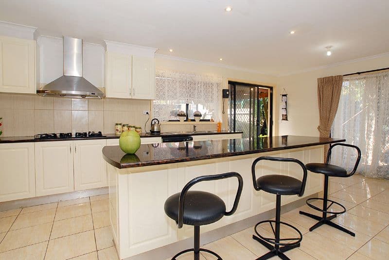 4 Kernot Crescent, NOBLE PARK NORTH VIC 3174, Noble Park North - Thumbnail 3