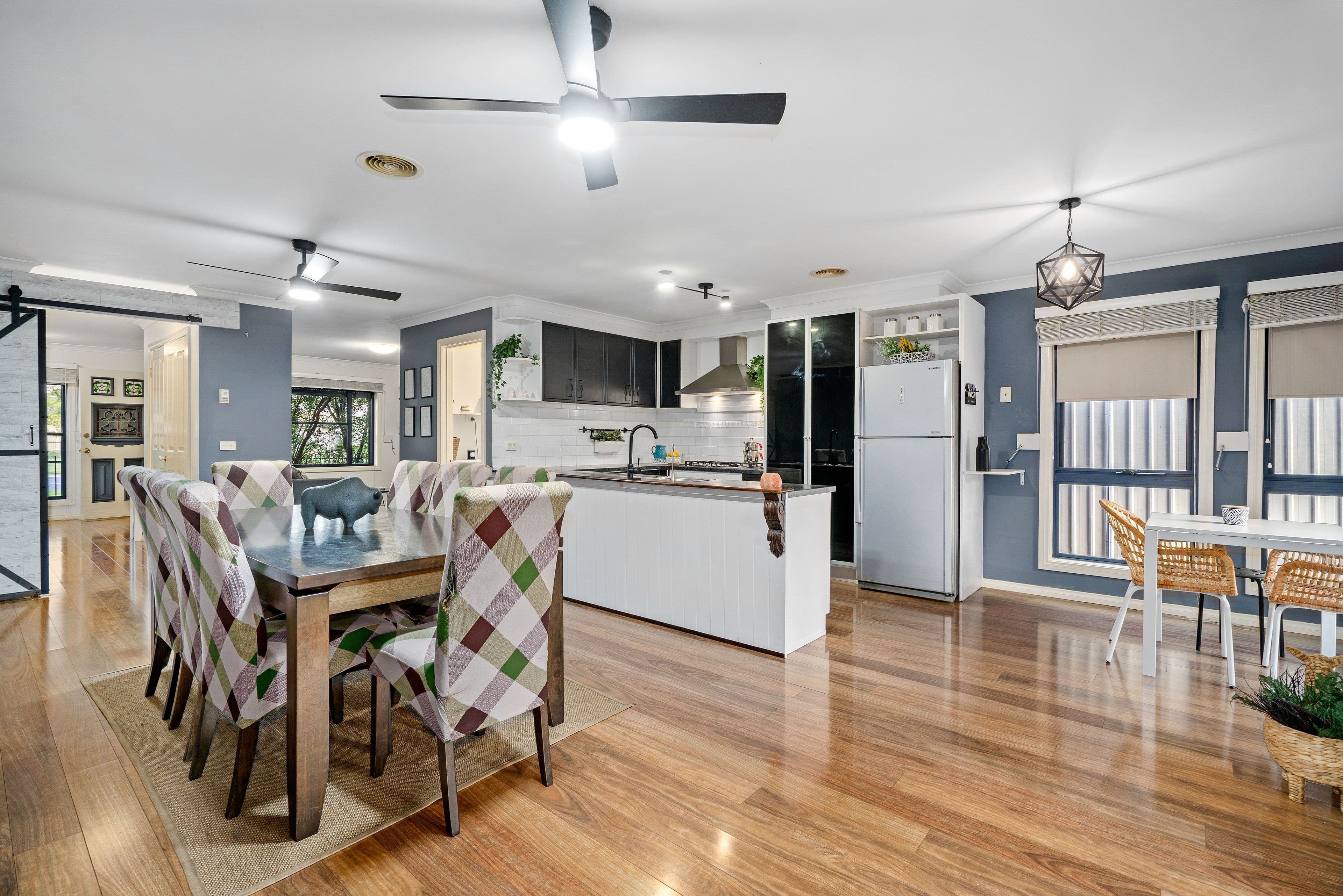 45 The Lakes Boulevard, South Morang VIC 3752, South Morang - Thumbnail 4
