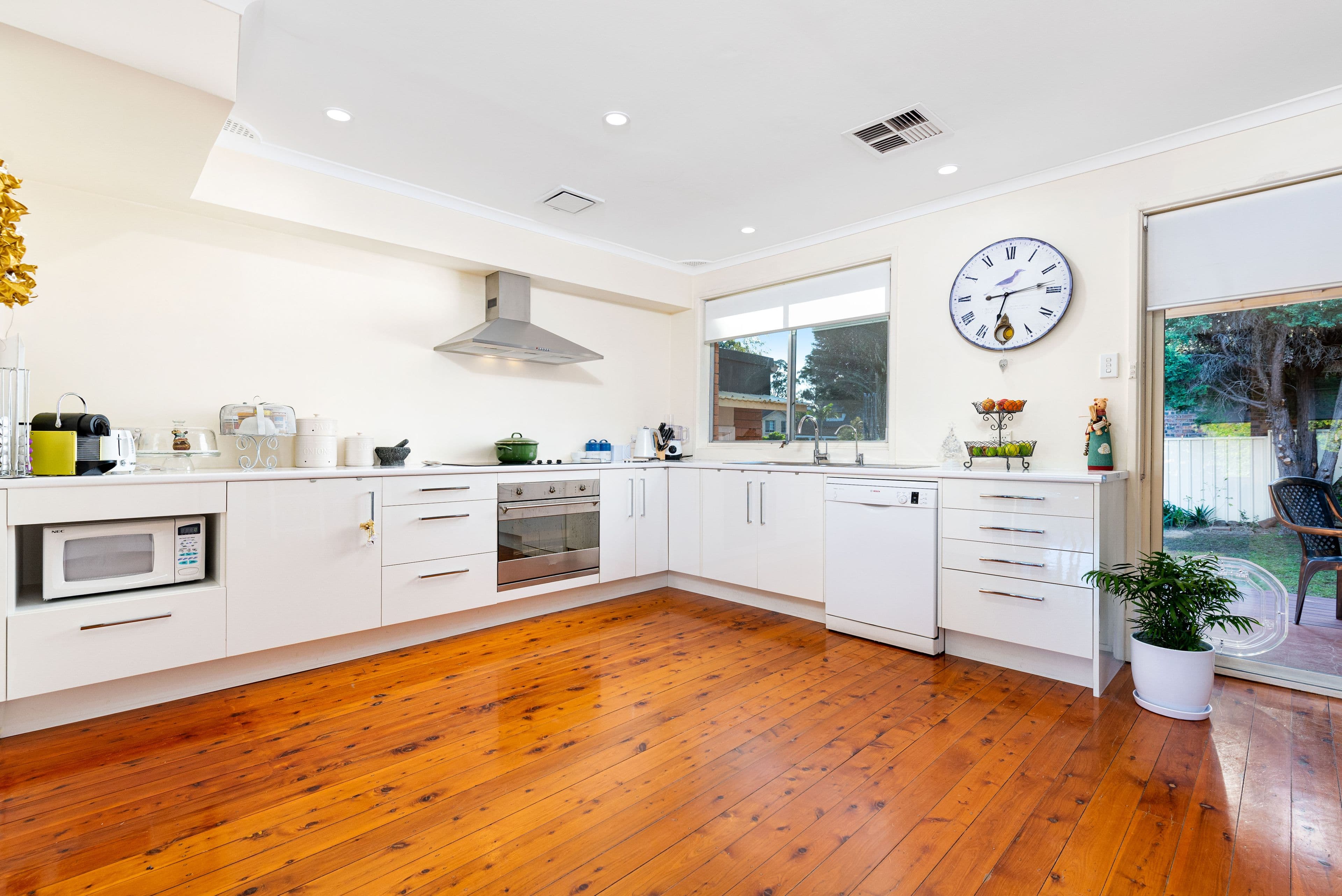 1 Sanders Crescent, Kings Langley NSW 2147, Kings Langley - Thumbnail 2