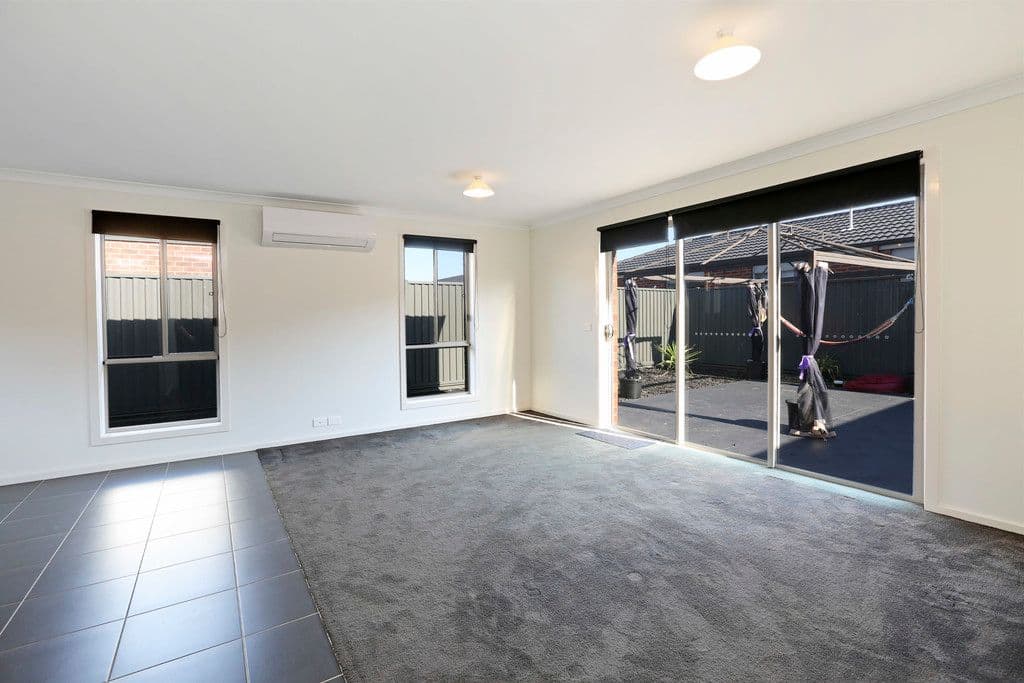 14 Yoorok Drive, Lara VIC 3212, Lara - Thumbnail 2