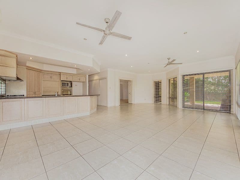 100 Honeyeater Drive, BURLEIGH WATERS QLD 4220, Burleigh Waters - Thumbnail 6