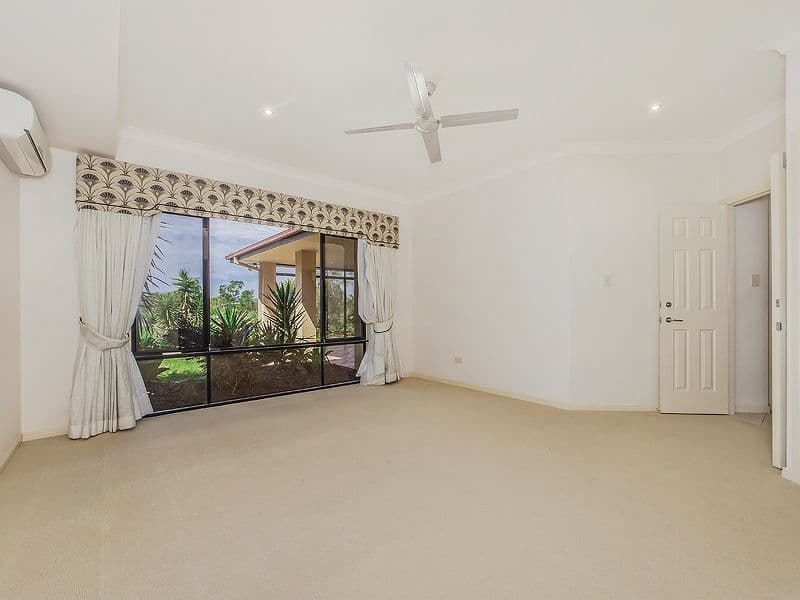 100 Honeyeater Drive, BURLEIGH WATERS QLD 4220, Burleigh Waters - Thumbnail 7