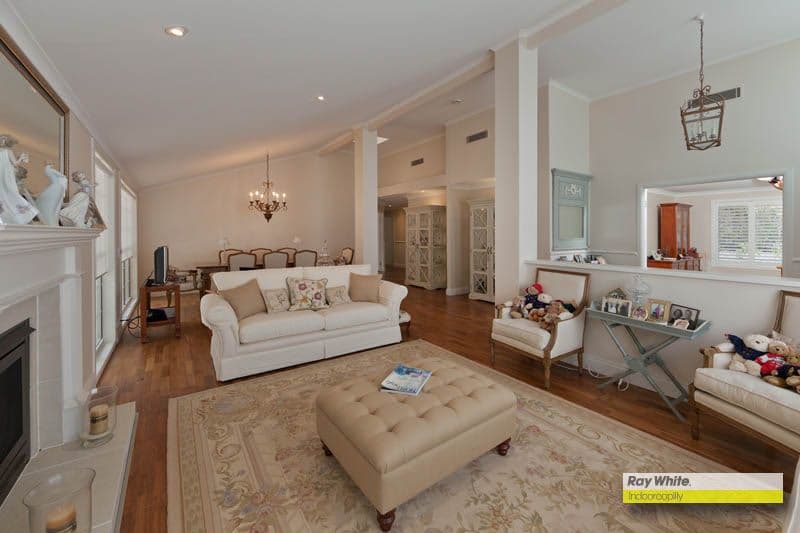 16 Carnoustie Court, INDOOROOPILLY QLD 4068, Indooroopilly - Thumbnail 3