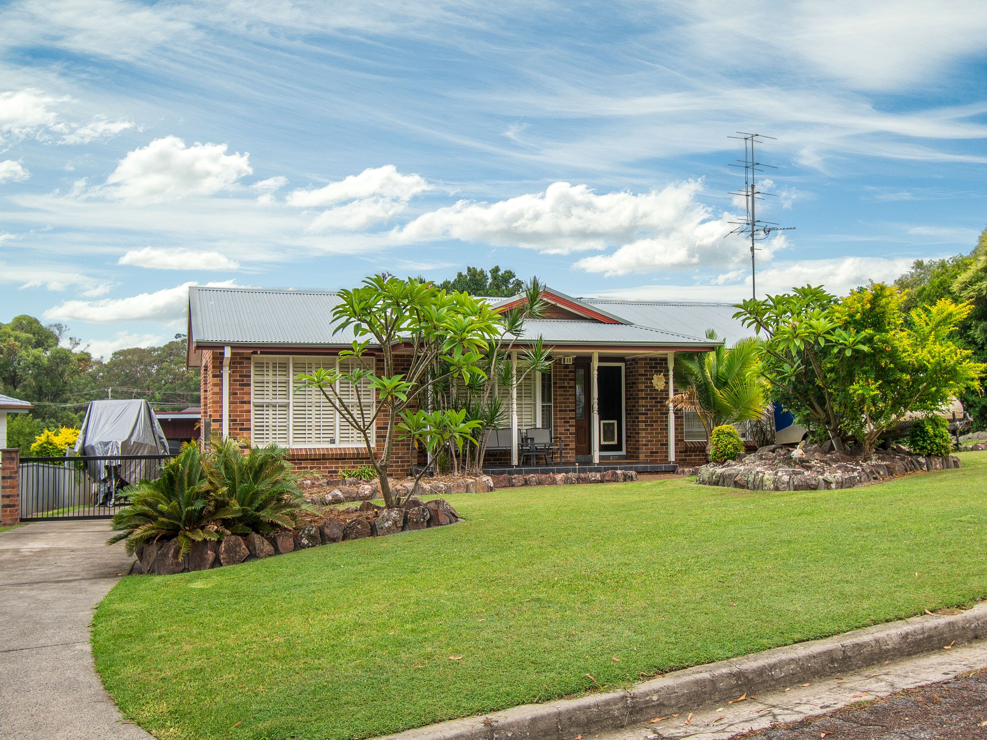 8 Welwyn Close, Buttaba - Image 1