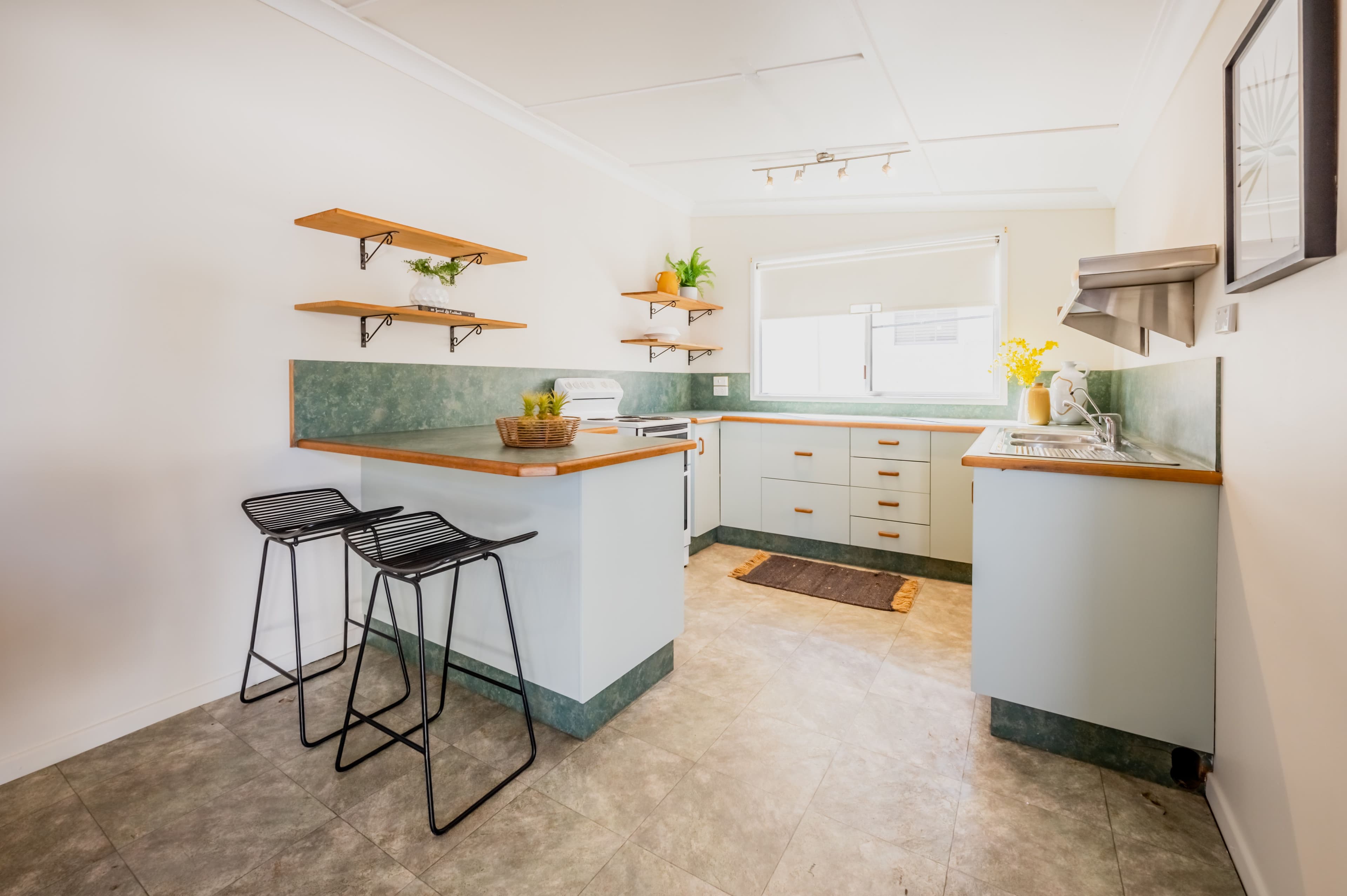 29 Greenslade Street, West End QLD 4810, West End - Thumbnail 8