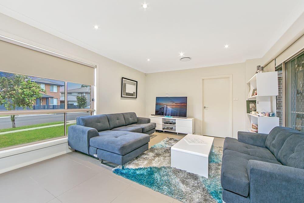 1 Tussock Street, Ropes Crossing - Thumbnail 3