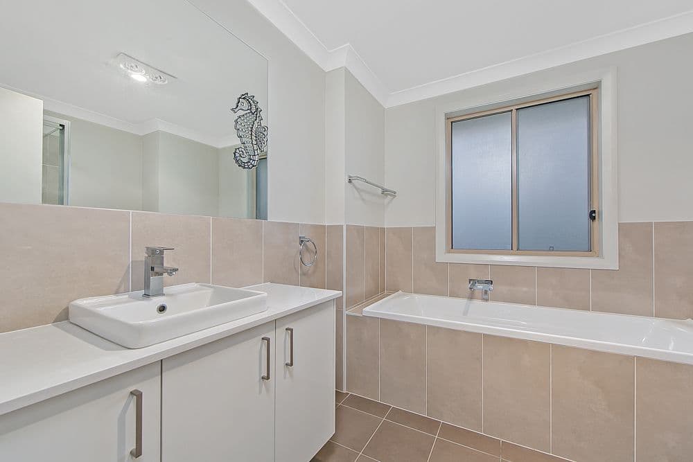 1 Tussock Street, Ropes Crossing - Thumbnail 7