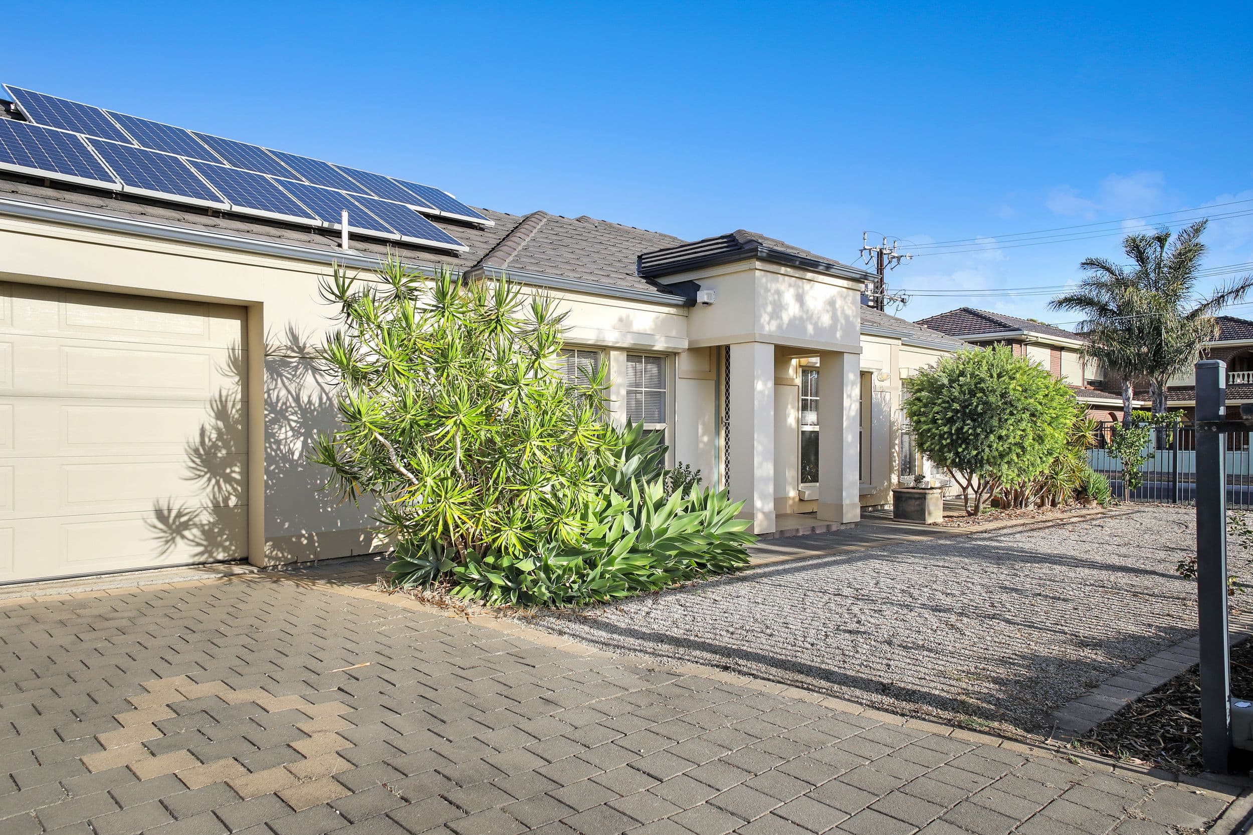 10 Mitton Avenue, Henley Beach SA 5022, Henley Beach - Thumbnail 2