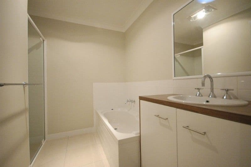 24 Sambar Court, KEARNEYS SPRING QLD 4350, Kearneys Spring - Thumbnail 6