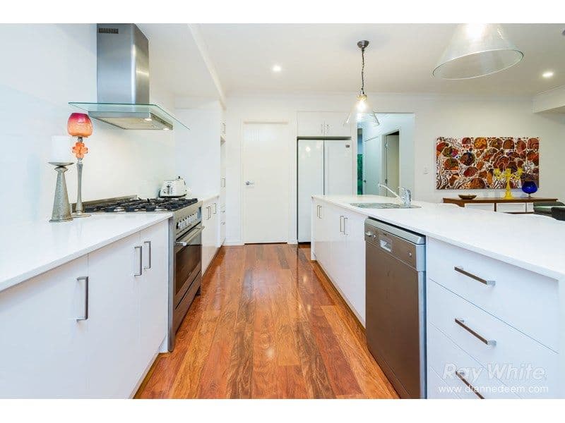 65 Stella Street, Holland Park QLD 4121, Holland Park - Thumbnail 4