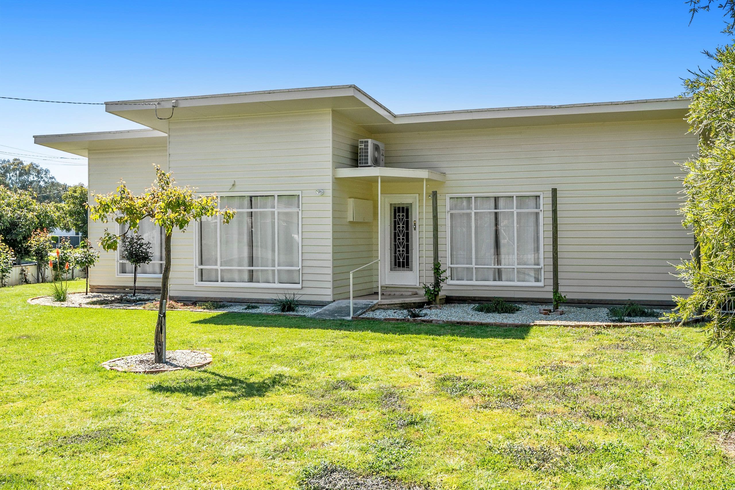 2 Jean Crescent, Benalla VIC 3672, Benalla - Image 1