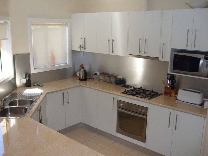 8 Bridge Crescent, PORT LINCOLN SA 5606, Port Lincoln - Thumbnail 2