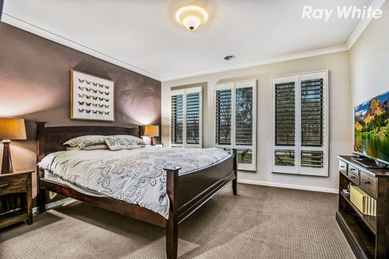 17 Everly Circuit, Pakenham VIC 3810, Pakenham - Thumbnail 3