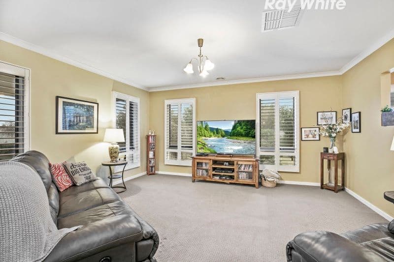 17 Everly Circuit, Pakenham VIC 3810, Pakenham - Thumbnail 8