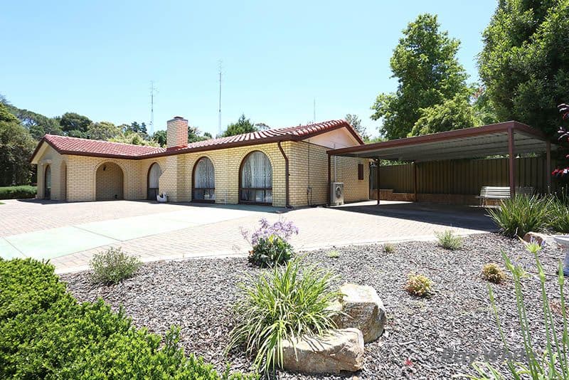 23 Burton Street, Clare SA 5453, Clare - Thumbnail 2