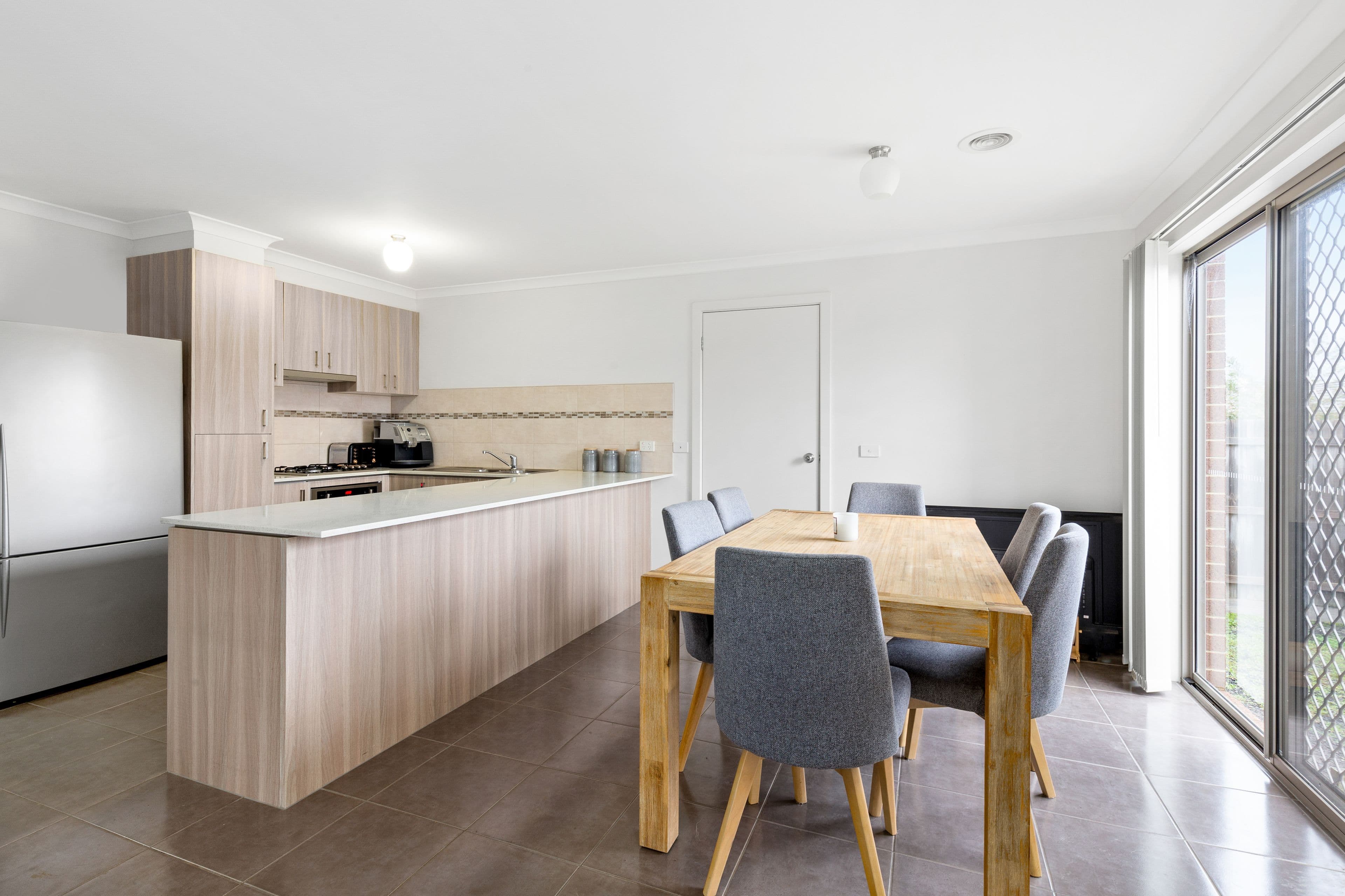 9 Shakespeare Court, Drouin VIC 3818, Drouin - Thumbnail 2