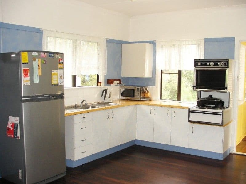 6 Martin Street, PARK AVENUE QLD 4701, Park Avenue - Thumbnail 5