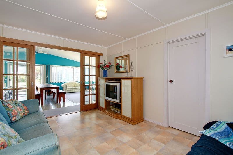 25 Foreshore Road, SEASPRAY VIC 3851, Seaspray - Thumbnail 6